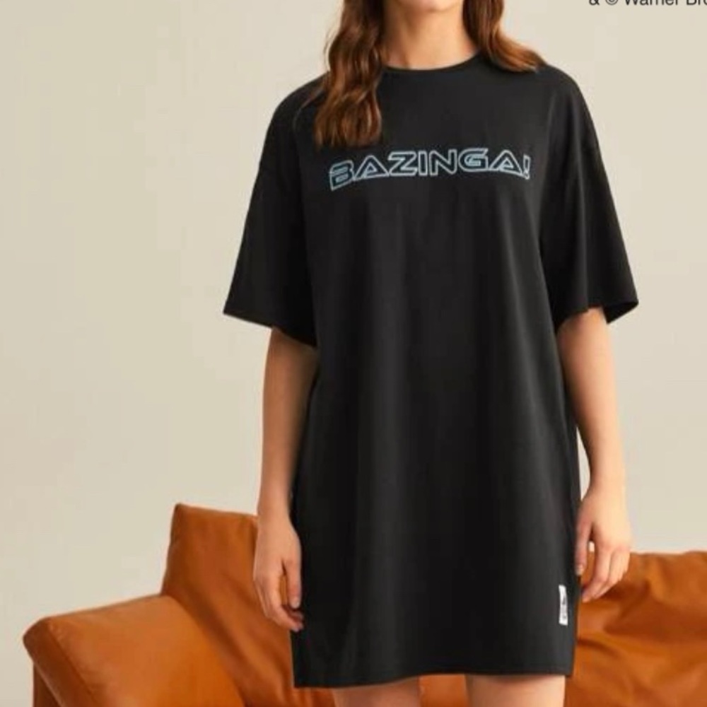 This is a big bang theory letter graphic drop shoulder tee dress